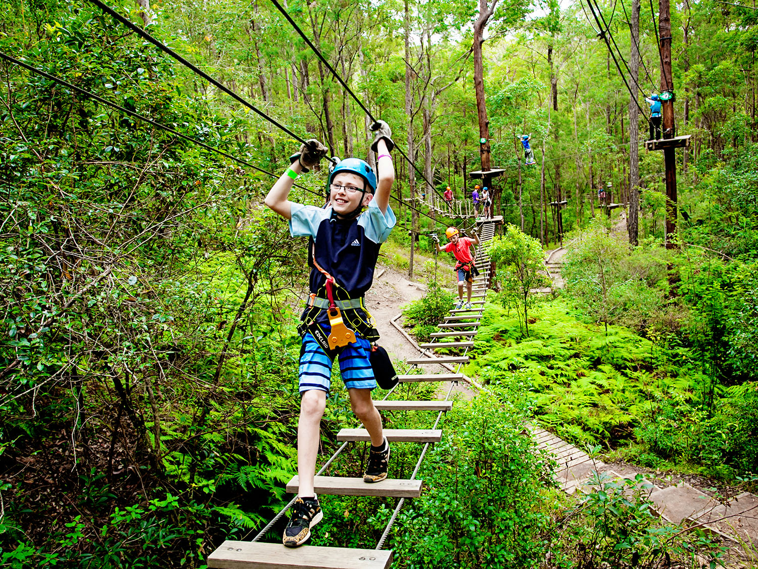 Парк приключений игра. Treetop Adventure Park. Парк приключений Mega Adventure Park. Веревочный парк Пхукета. Веревочный парк в Китае.